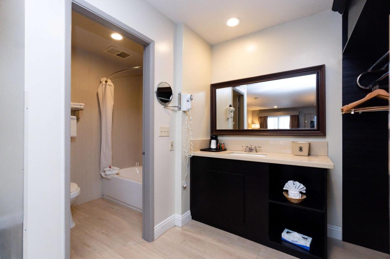 Super 8 By Wyndham Anaheim/Disneyland Drive Ngoại thất bức ảnh